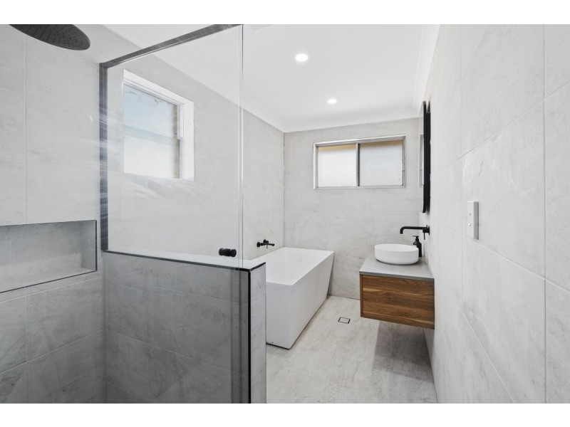 105 Fawcett Street, Glenfield NSW 2167