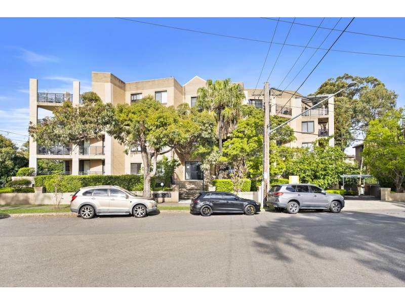 14/9-13 Griffiths Street, Blacktown NSW 2148