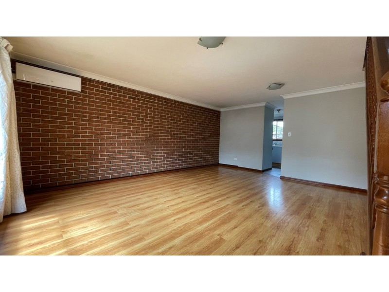 8/24 Upwey Street, Prospect NSW 2148