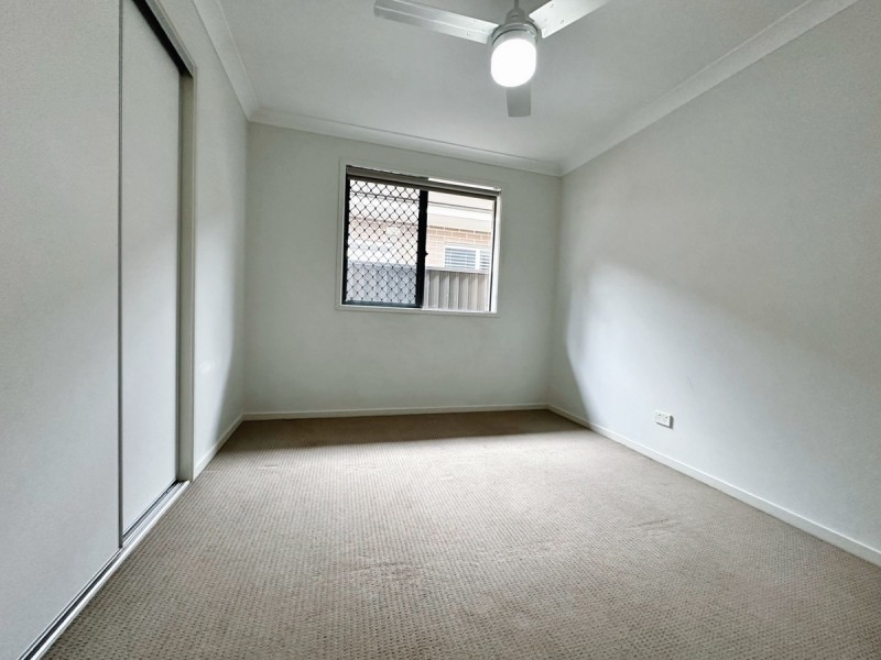 24 Bluestone Drive, Glenmore Park NSW 2745