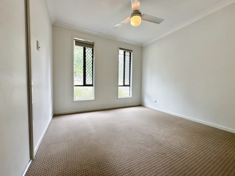 24 Bluestone Drive, Glenmore Park NSW 2745