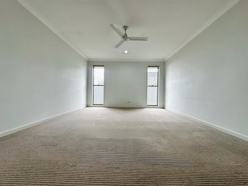 24 Bluestone Drive, Glenmore Park NSW 2745