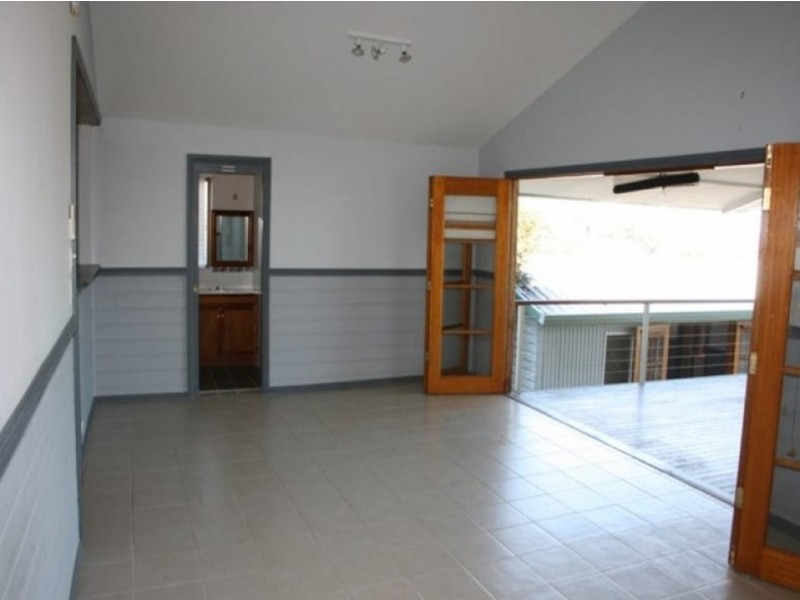 8 Yvonne Street, Seven Hills NSW 2147