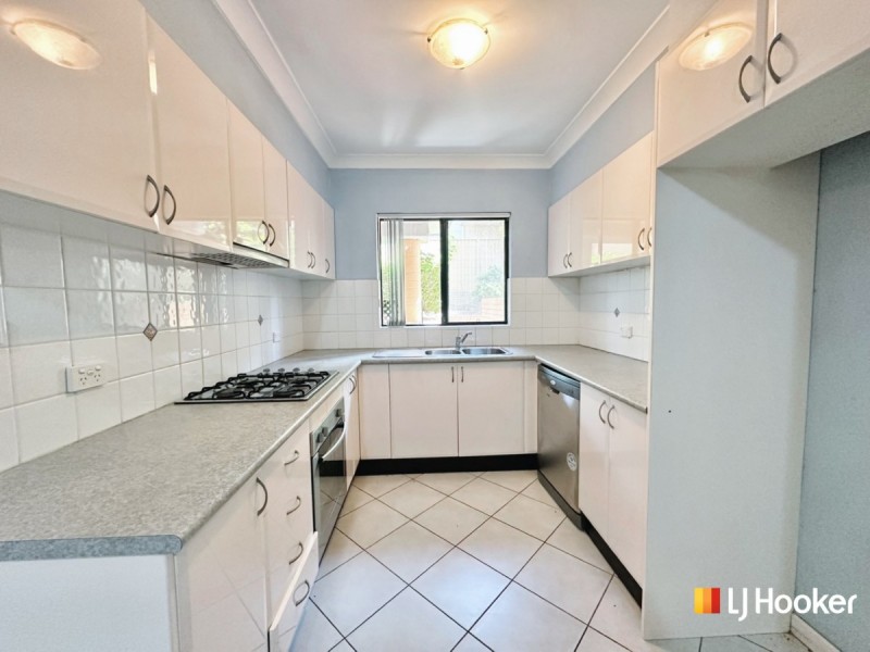 15/4-6 Clifton Street, Blacktown NSW 2148