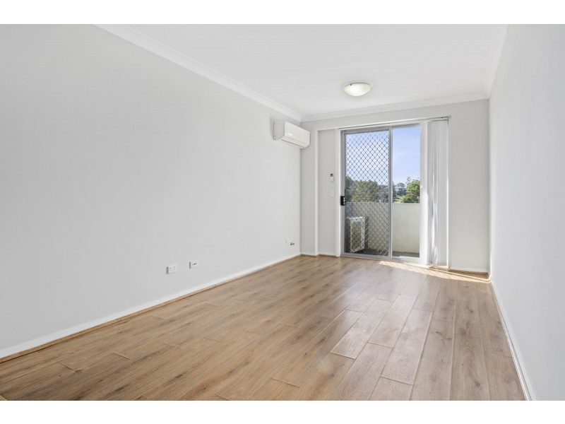 409/8B Myrtle Street, Prospect NSW 2148