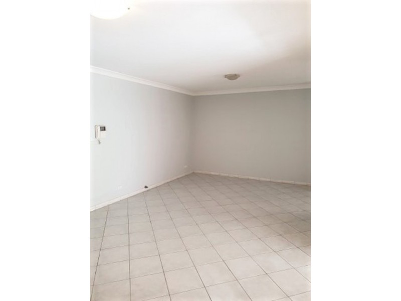 4/4-6 Clifton Street, Blacktown NSW 2148