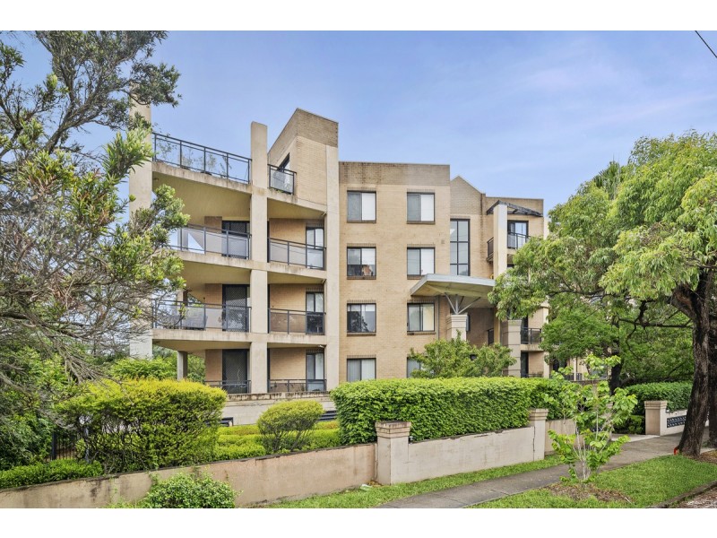 17/9-13 Griffiths Street, Blacktown NSW 2148