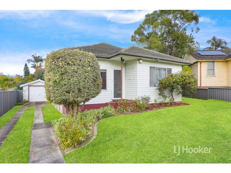 8 Bamford Place, Lalor Park NSW 2147