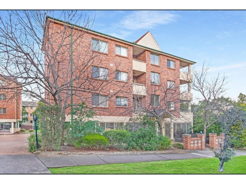 2/11 Oxford Street, Blacktown NSW 2148