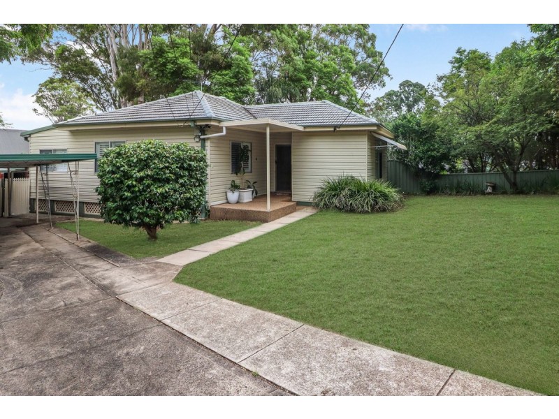 6 Stuart Mould Crescent, Lalor Park NSW 2147