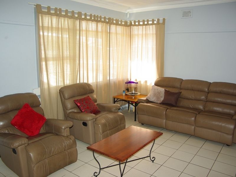 24 Glamorgan Street, Blacktown NSW 2148