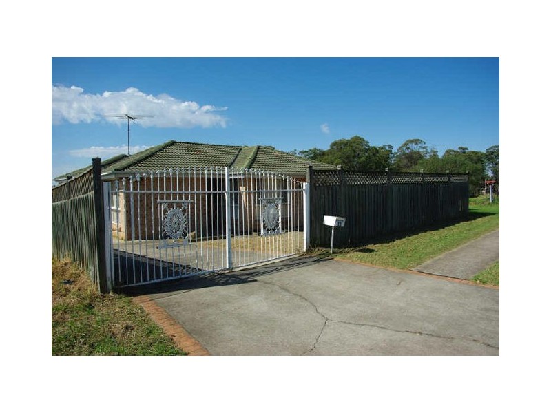 33 Denis Winston Drive, Doonside NSW 2767