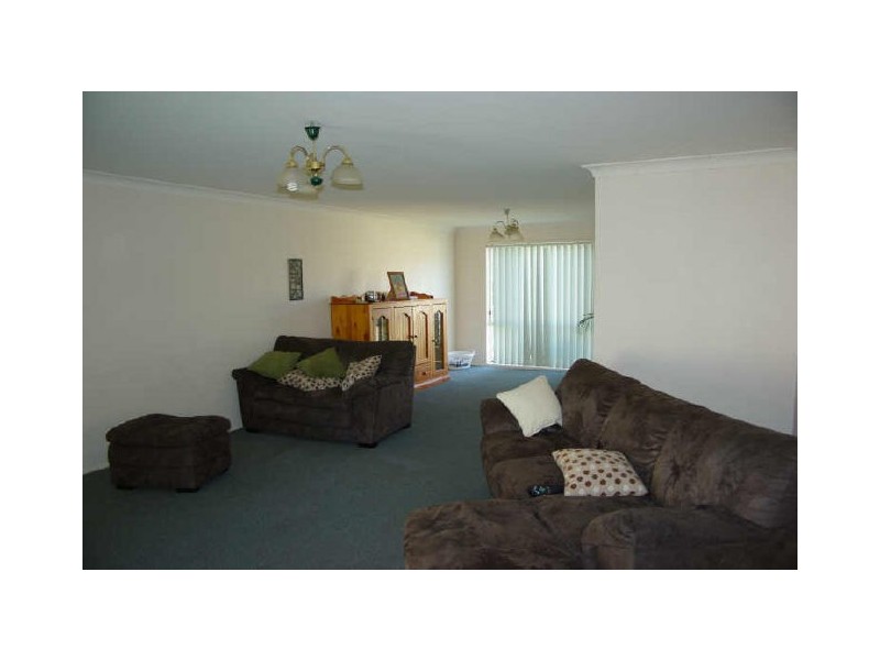 16 De Castella Drive, Blacktown NSW 2148