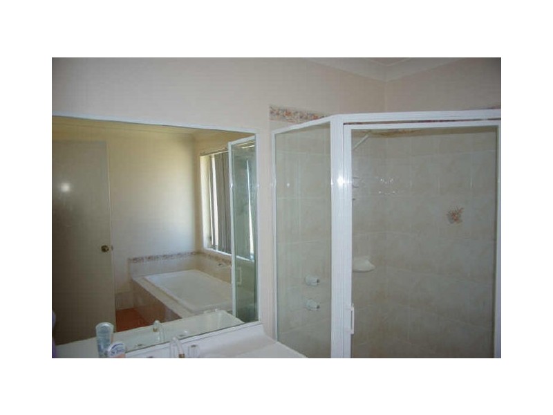 16 De Castella Drive, Blacktown NSW 2148