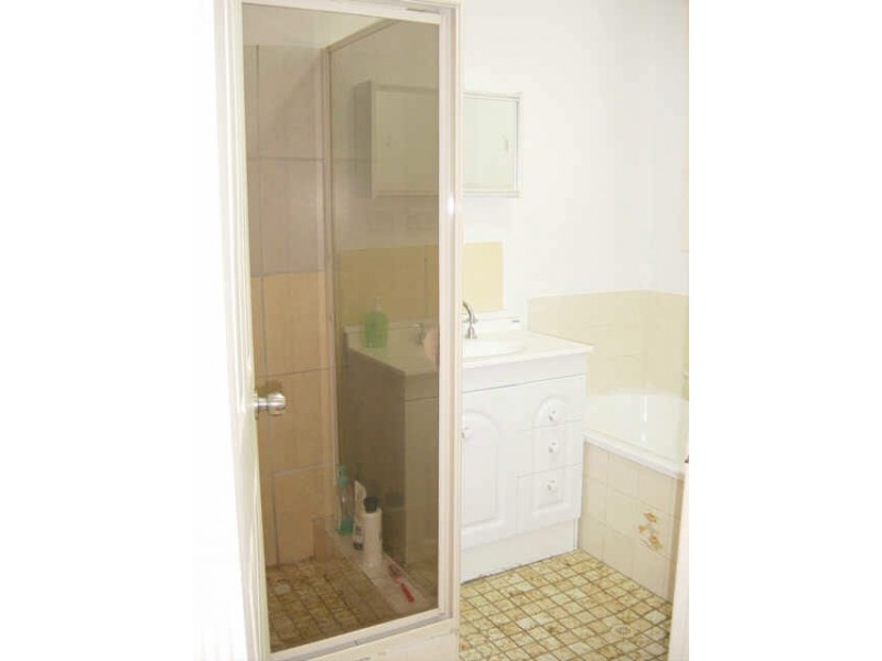 Greenfield Park NSW 2176