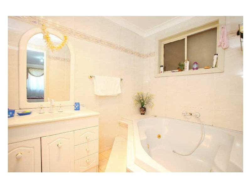 5 Werrona Street, Dharruk NSW 2770