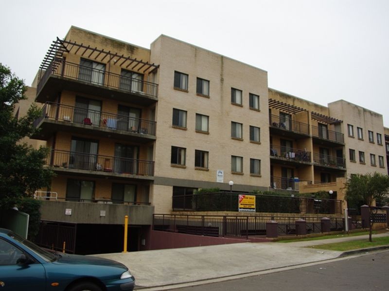 37/5-9 Fourth Avenue, Blacktown NSW 2148