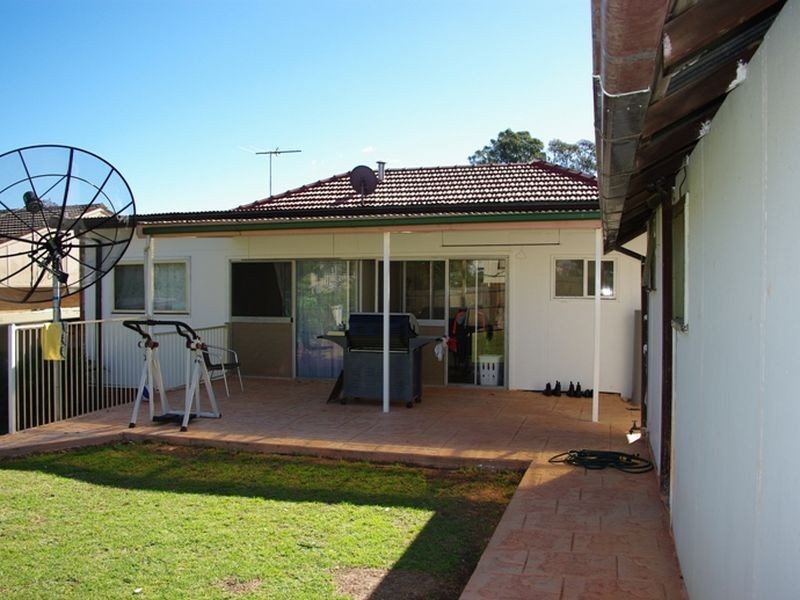 14 Hilltop Avenue, Blacktown NSW 2148