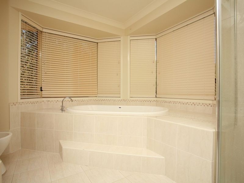 7 Lynbrook Court, Castle Hill NSW 2154