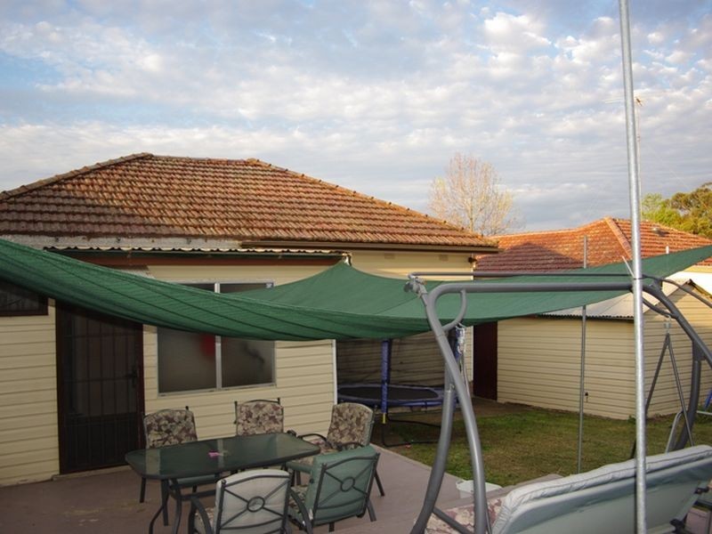27 Cusack Street, Merrylands West NSW 2160