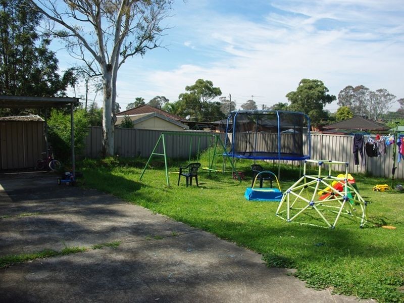 10 Vallingby Crescent, Hebersham NSW 2770