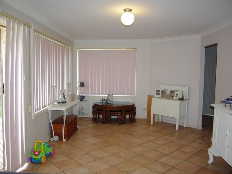 15 De Castella Drive, Blacktown NSW 2148