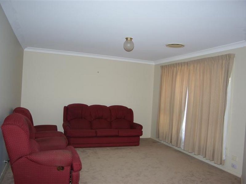 22 Flemming Grove, Huntington Heights NSW 2767