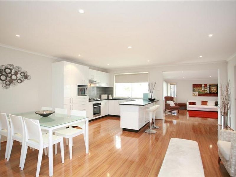 10 Tunis Place, Quakers Hill NSW 2763