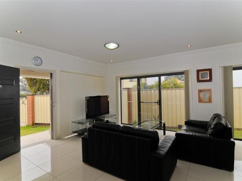 1/70 Swinson Road, Blacktown NSW 2148