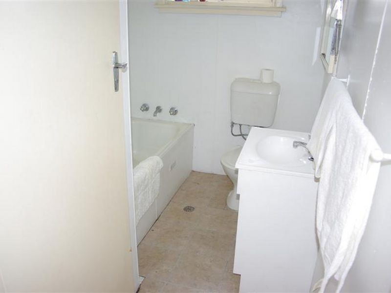 24 Highlands Crescent, Blacktown NSW 2148