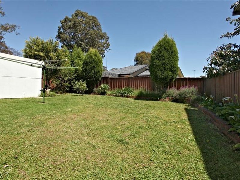 8 Waugh Crescent, Blacktown NSW 2148