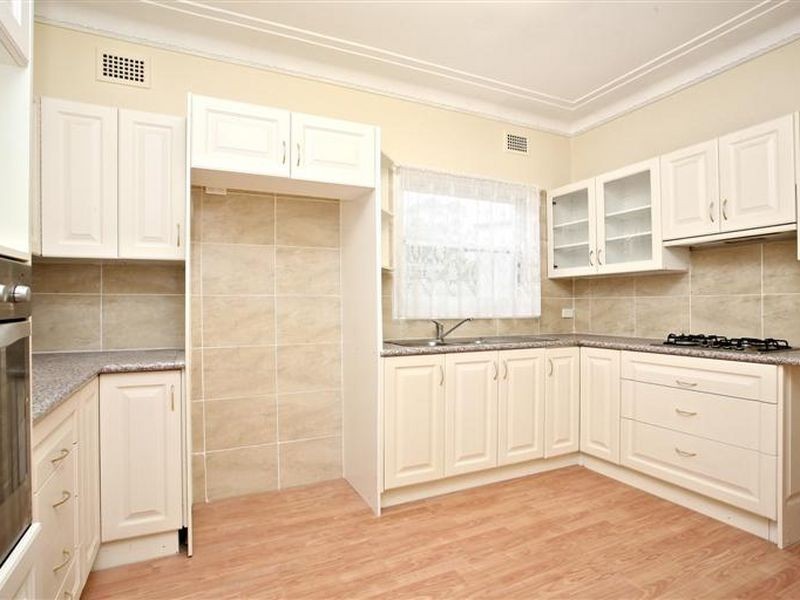 15 Reservoir Road, Blacktown NSW 2148