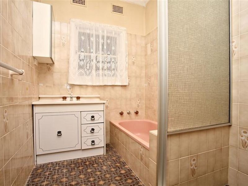 15 Reservoir Road, Blacktown NSW 2148