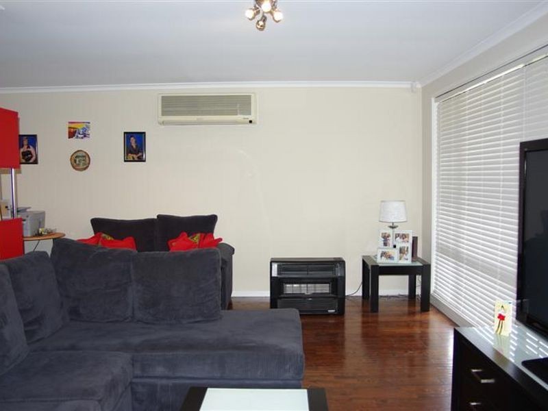 4 Bonney Place, Huntington Heights NSW 2767