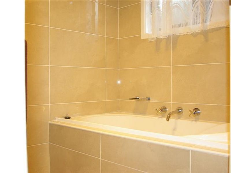 4 Bonney Place, Huntington Heights NSW 2767