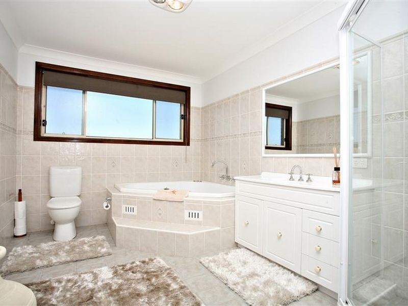 28 Clinton Street, Quakers Hill NSW 2763