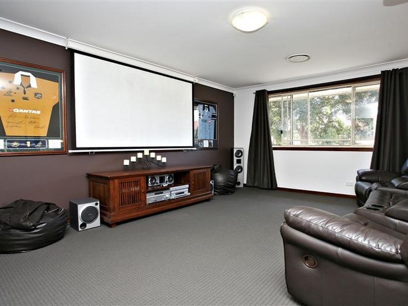 28 Clinton Street, Quakers Hill NSW 2763