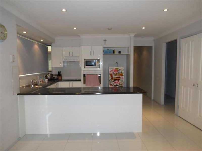 15 Sulman Place, Huntington Heights NSW 2767