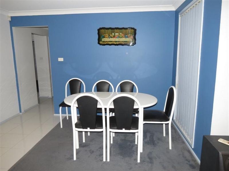 15 Sulman Place, Huntington Heights NSW 2767