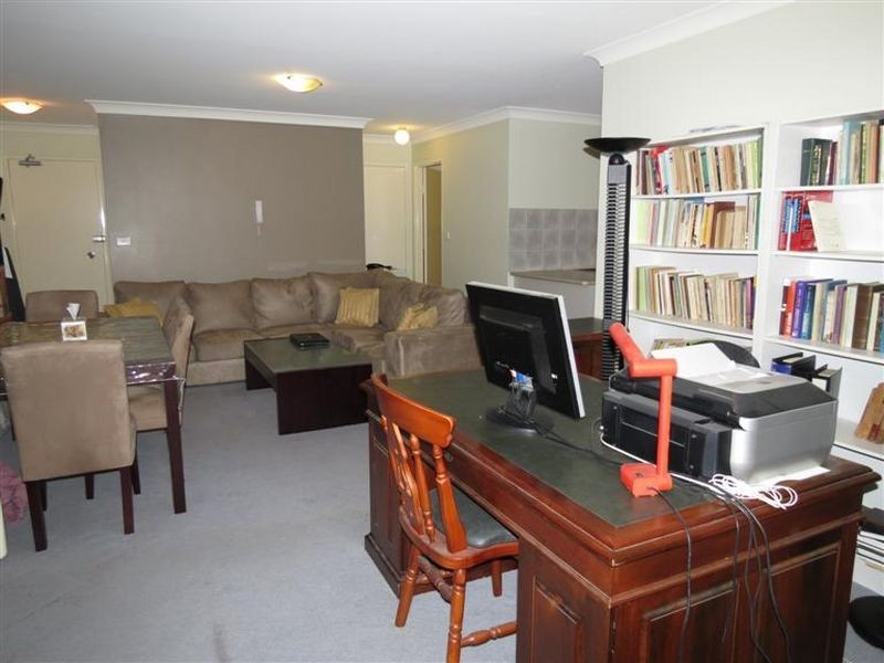 10/2-4 Fourth Avenue, Blacktown NSW 2148