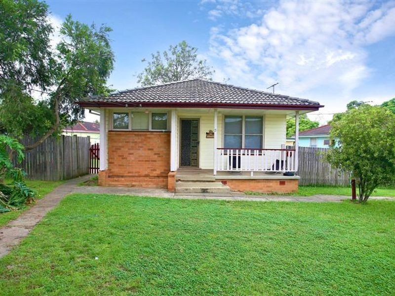 5 Goroka Street, Whalan NSW 2770