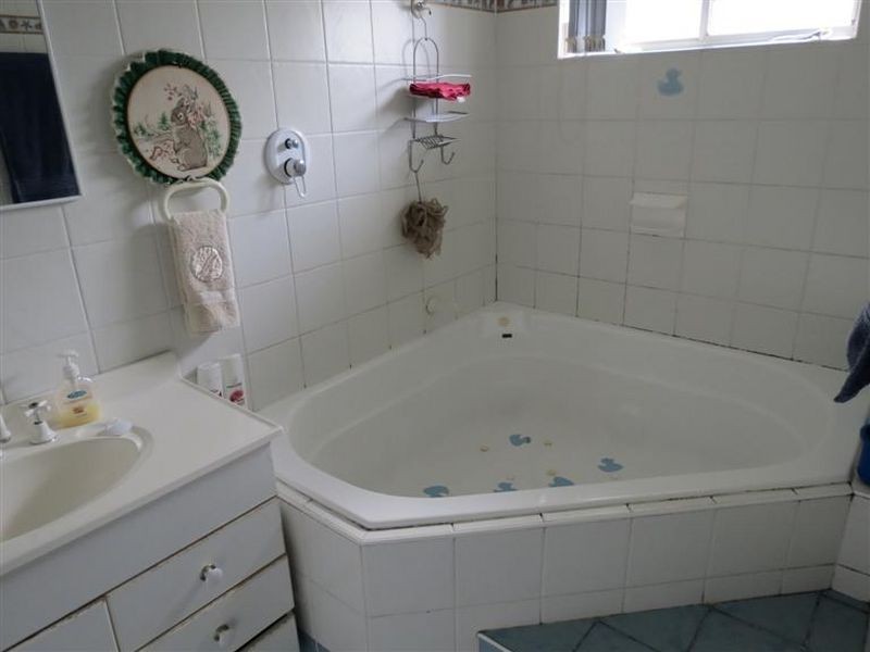 8 Orde Place, Prospect NSW 2148