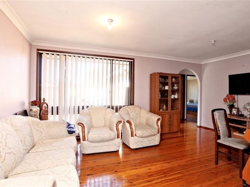 5 Chisholm Street, Quakers Hill NSW 2763