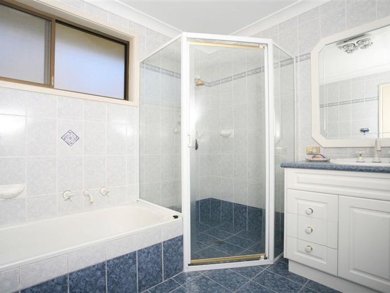 16 Keyne Street, Prospect NSW 2148