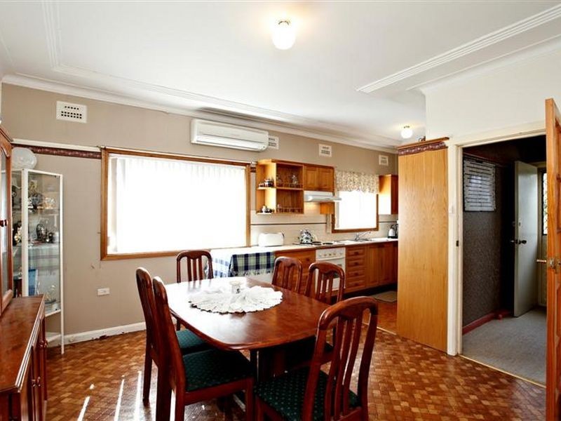 27 McCulloch Road, Blacktown NSW 2148