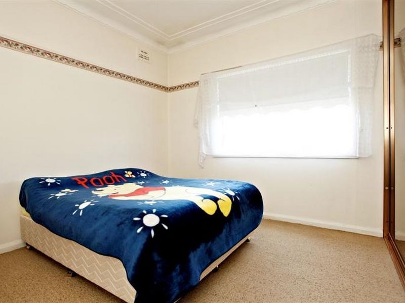 27 McCulloch Road, Blacktown NSW 2148