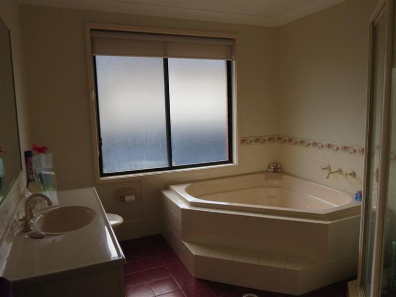 100 Eskdale Street, Minchinbury NSW 2770