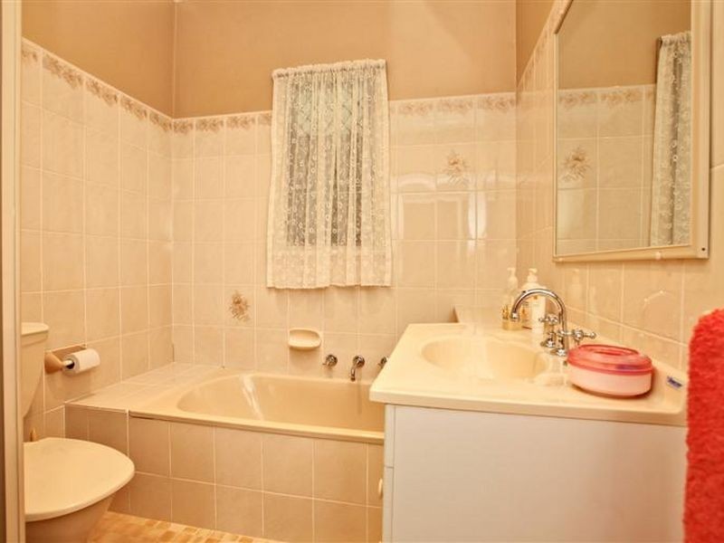 6 Newton Road, Blacktown NSW 2148