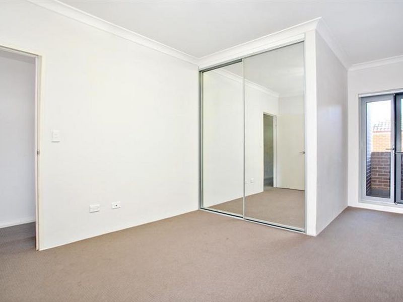 25/26 Clifton Street, Blacktown NSW 2148