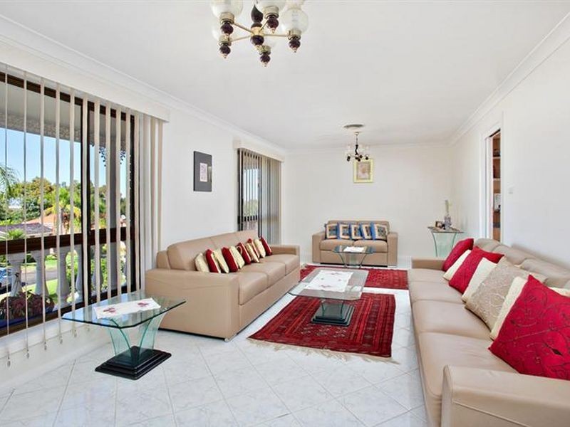 11 Ballard Place, Huntington Heights NSW 2767